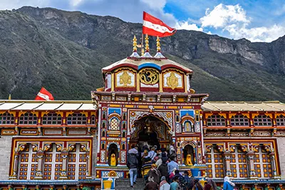 Famous Badrinath Temple dedicated to Lord Vishnu in Uttarakhand.
